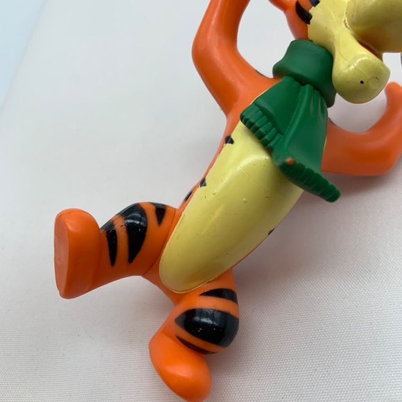 Disney Winnie the Pooh Jumping Tigger Juggling Gifts Christmas Ornament - Picture 12 of 15